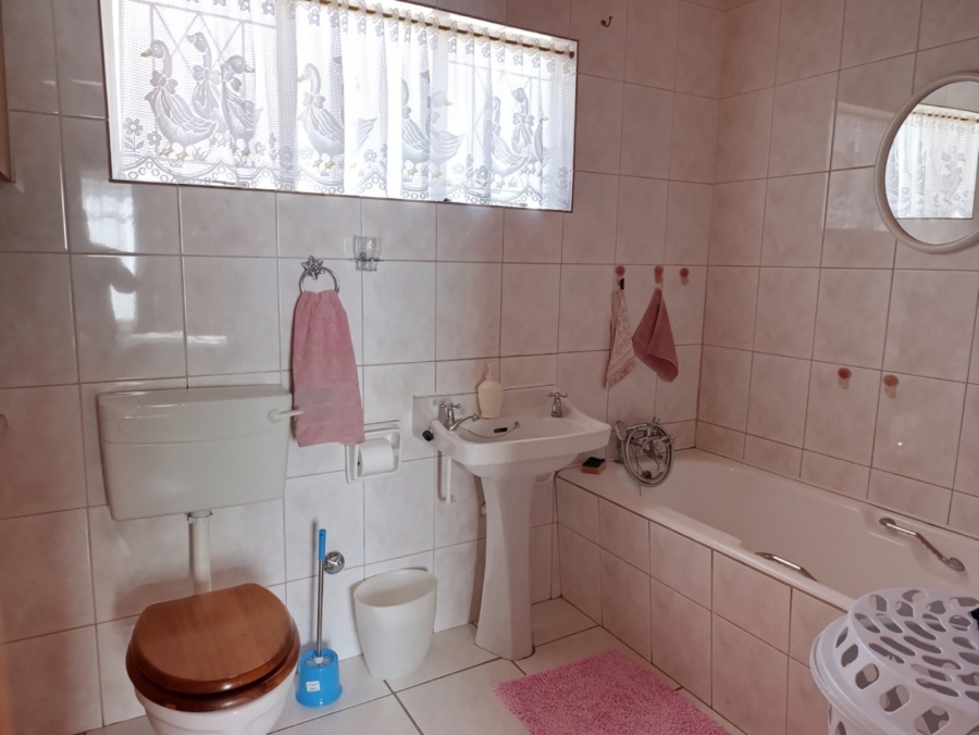 4 Bedroom Property for Sale in Fichardt Park Free State